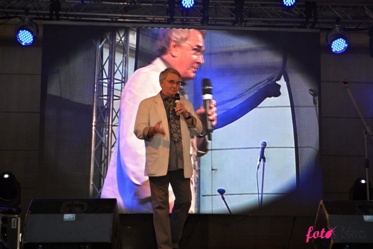 Vlastimil Harapes se zúčastnil koncertu „Noc s hvězdami“