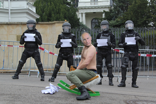 Proběhla protestní akce před ruským velvyslanectvím