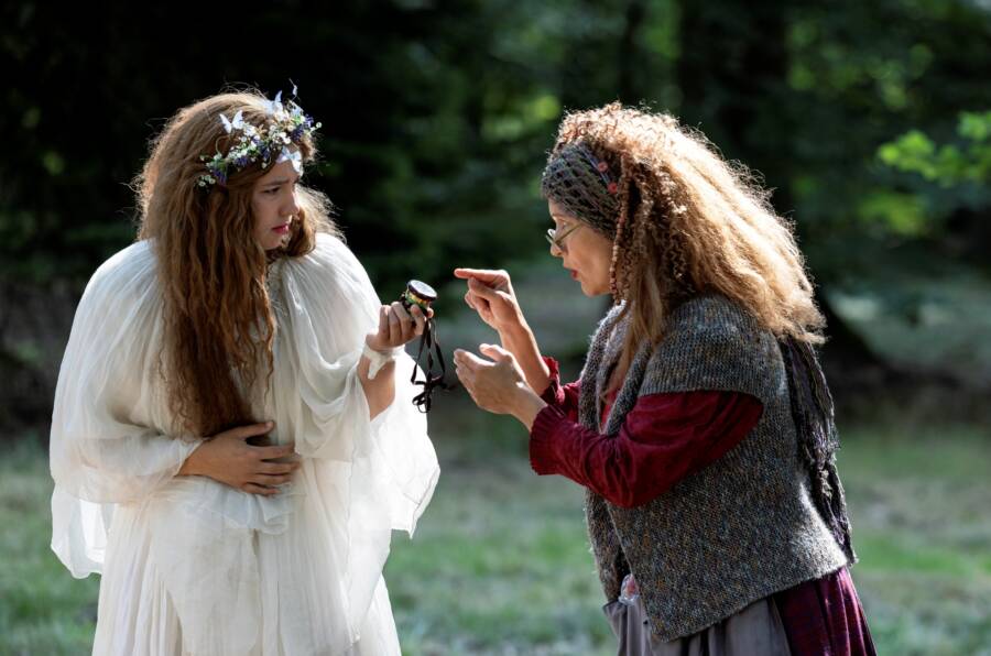 Mladí kouzelníci zachraňují Říši čar a kouzel