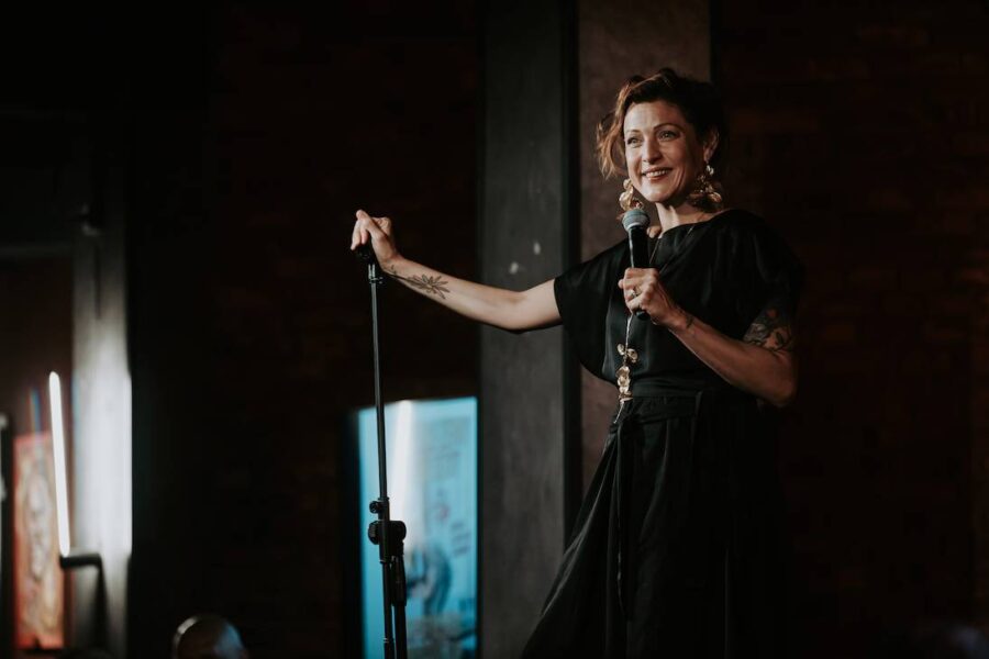 Trojjediná i Na stojáka