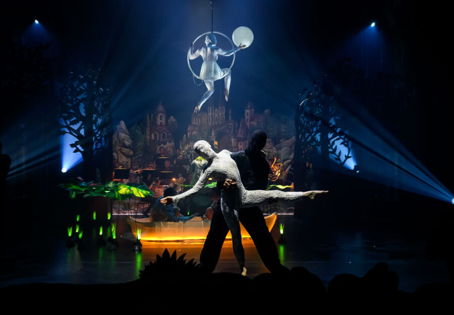 Divadelní Má vlast míří  do kin