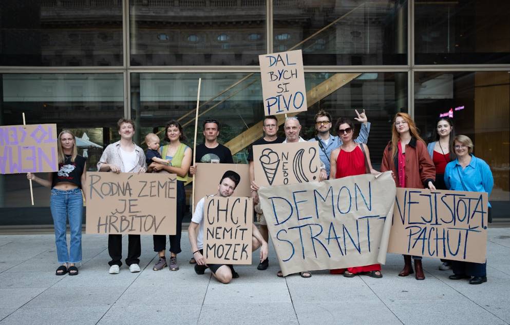 Demonstrace, vzdor, empatie!