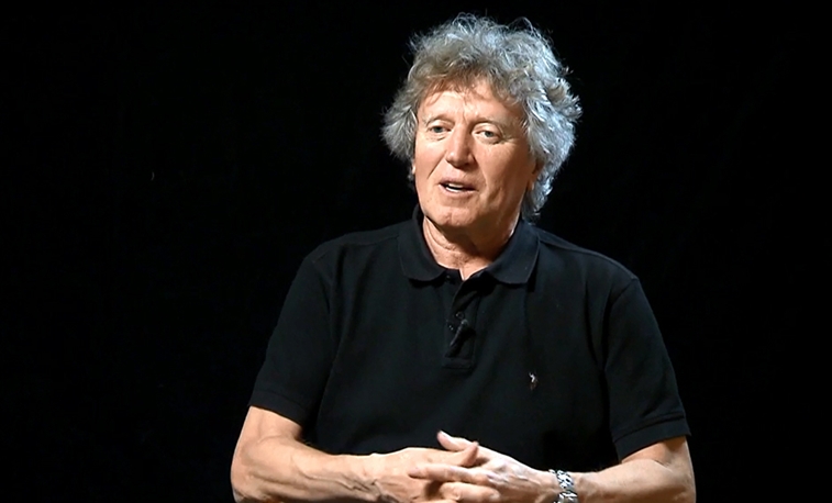 Žárlivý kakadu slaví své jubileum