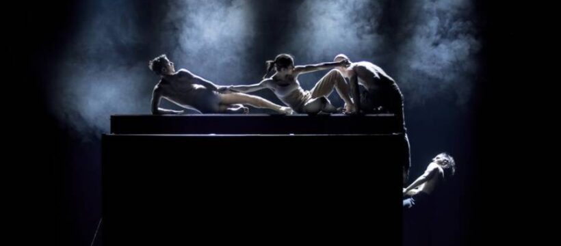 Derniéra EVER, novinky MOMENT IN TIME a SMOKE AND MIRRORS