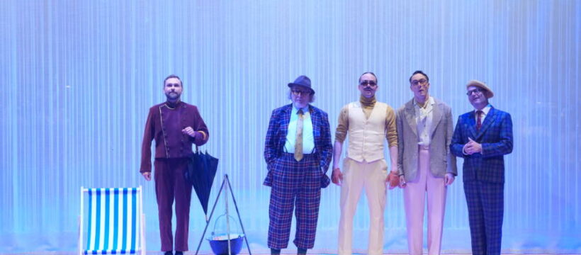 Elegantní, drzý, romantický a divoce zábavný